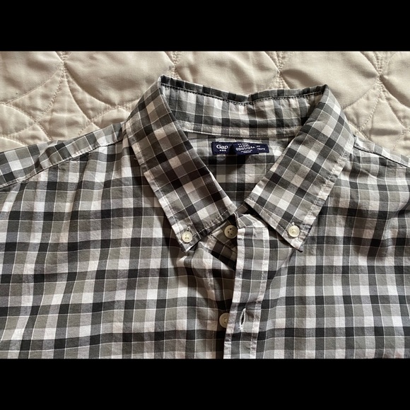 Gap Slim Fit Oxford Shirt NEW - Picture 2 of 2